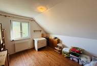 Mehrfamilienhaus, zwei Wohneinheiten, Doppelgarage, 7.337 m2 Grundstück