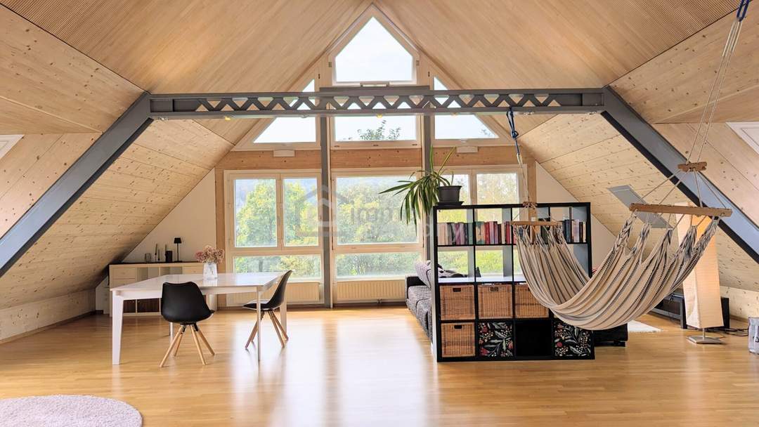 Exklusive 119m² Loft-Dachbodenwohnung mit Lift, Panoramablick & Parkplatz
