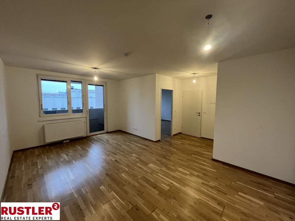 2 Zimmer Wohnung mit Balkon und Loggia