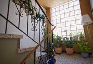 Zwei Häuser, ein Grundstück: Ihr neues Zuhause mit laufenden Mieteinnahmen