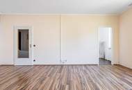 Charmantes Refugium mit Potenzial – Ruhige 2-Zimmer-Wohnung mit Loggia