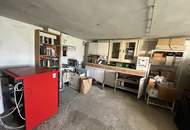 Haus in Grünruhelage mit offener Terrasse, Balkon und Garage