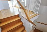 Fernblick auf der Terrasse - Weitblick beim Investment! Wohnen im Dachgeschoss mit WOW-Effekt! Traumhaft saniertes Altbauhaus + Hofseitige Terrasse + Tolle Infrastruktur und Anbindung + Lebensqualität pur!