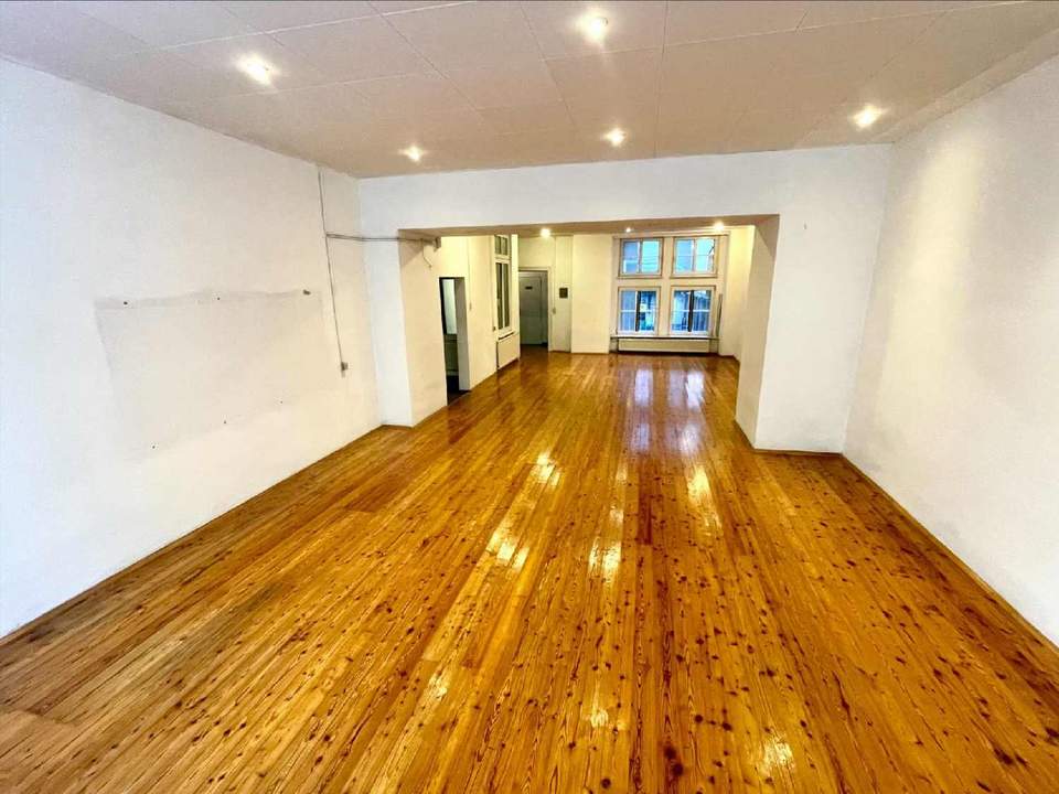 Büro an der Linken Wienzeile mit direktem Straßenzugang zu mieten