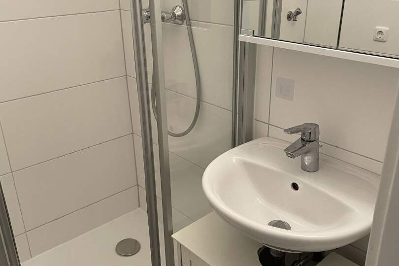 AB SOFORT! Sanierte 2-Zimmer-Wohnung im Erdgeschoss – mit Aufzug und Keller in zentraler Welser Lage!, Wohnung-miete, 610,59,€, 4600 Wels(Stadt)