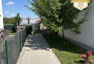MODERNES PASSIV-DOPPELHAUS MIT SCHÖNEM GARTEN