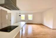 FÜR SINGLES ODER PAARE MIT FIXEM EINKOMMEN - GROSSZÜGIGE WOHNUNG MIT TERRASSE