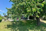 Haus mit großer Terrasse und wunderbarem Garten