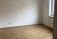 2 Zimmerwohnung, Küche getrennt und Balkon
