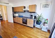 DACHGESCHOSS, FERNBLICK, 48 m2 Neubau mit 13 m2 Balkon, Wohnküche, 1 Zimmer, Duschbad, Garage möglich, U3-Nähe, vermietet