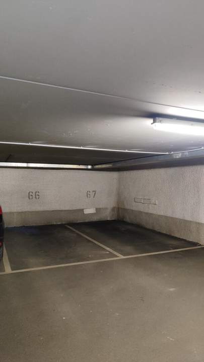 Buchfeldgasse 7: Tiefgaragenstellplatz langfristig zu mieten! ab sofort