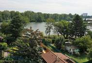 GOLDENER SCHWAN | LUXUS - LOFT- PENTHOUSE - MIT POOL - SKYLINE UND WASSERBLICK