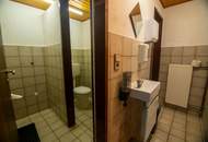 Großes Wohnhaus mit Heurigenlokal / 5 Gästezimmern und einem Miethaus