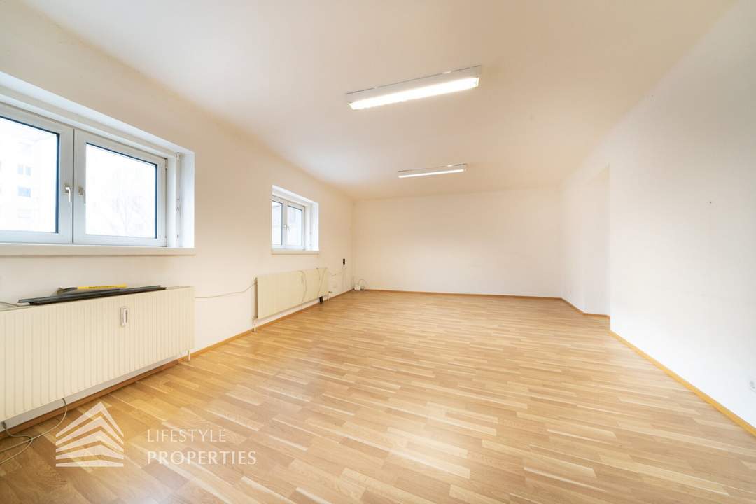 Außergewöhnliches 2-Zimmer Büro/Praxis, Nähe Landstraße