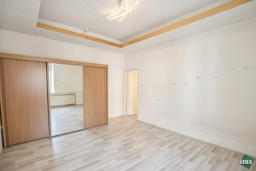 Sanierungsbedürftige 2-Zimmer-Wohnung bei U3 mit Entwicklungspotenzial