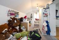 Gepflegtes Wohnhaus mit zwei Wohneinheiten, Terrasse und Doppelgarage im Zentrum von Sierning!