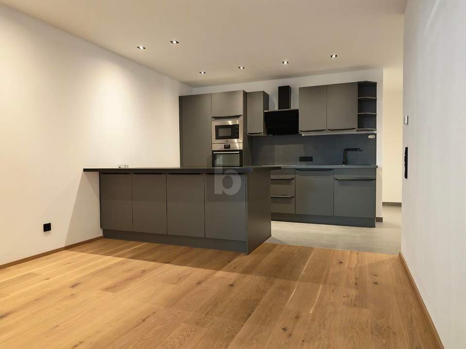 PREISHIT! MODERN UND HOCHWERTIG IN NEUWERTIGER WOHNANLAGE MIT GROßEM BALKON