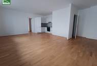 Geräumige 3-Zimmer-Wohnung im Karmeliterhof unweit Rathausplatz!