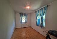 ZWEI WOHNHÄUSER - TRAUMHAFTER BUNGALOW UND KLEINES SOMMERHAUS SAMT PARKÄHNLICHEM GARTEN MIT HERRLICHEM ALTBAUMBESTAND
