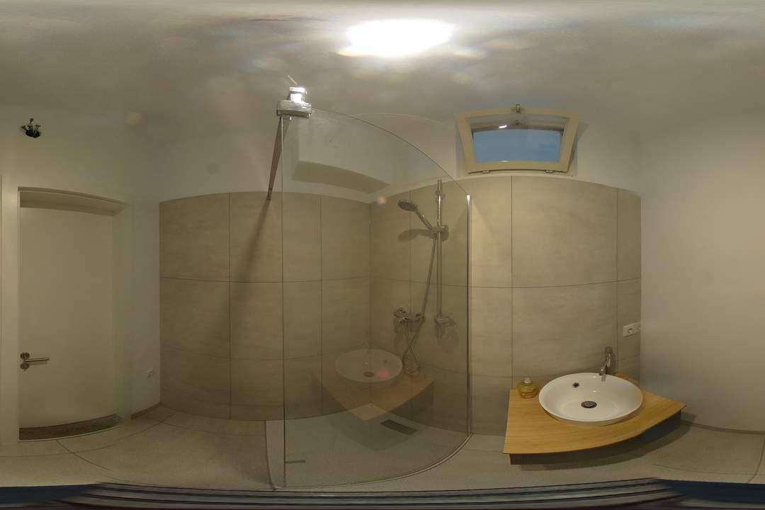 *** Frisch sanierte – moderne 53m² Mietwohnung mit Carport und Top-Infrastruktur ***