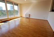INNSTRASSE, FERNBLICK, unbefristete 97 m2 Dachgeschoß-Maisonette mit Loggia, 2 Zimmer, Komplettküche, Wannenbad, Parketten, gefördert