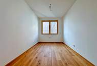 Großzügige Familienwohnung mit großem Eigengarten