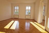 ROCHUSMARKT-NÄHE, sonnige 103 m2 Altbau, 3 Zimmer, WG-geeignet, Küche, Wannenbad, Parketten, Geusaugasse