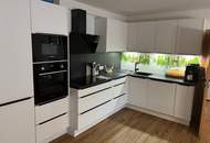 Großzügiges Wohnhaus mit 2 Wohneinheiten und Pool in zentrumsnaher Lage