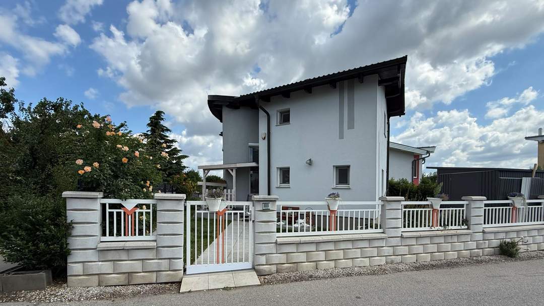Absolute Ruhelage/Haus mit wunderschönem Garten!