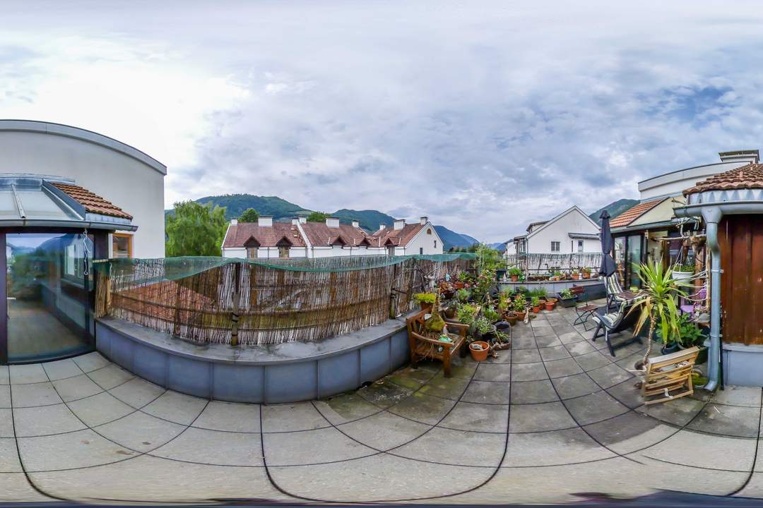 Sonnige Eigentumswohnung mit Dachterrasse & Tiefgaragenplatz – ideal für junge Paare & clevere Anleger
