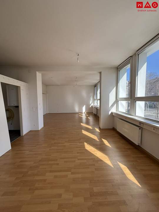 MARKT AM BINDERMICHL: 61 m² (ERWEITERBAR AUF BIS ZU 255,40 m²) mit garantiert bestem Preis-/Leistungsverhältnis - flexibel in Aufteilung u. Gestaltung - Fitnessstudio /Büro-/Ordinationsfläche im frequentierten Nahversorgungszentrum!