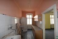 Sanierungsbedürftige 1-Zimmer-Altbauwohnung mit Entwicklungspotenzial