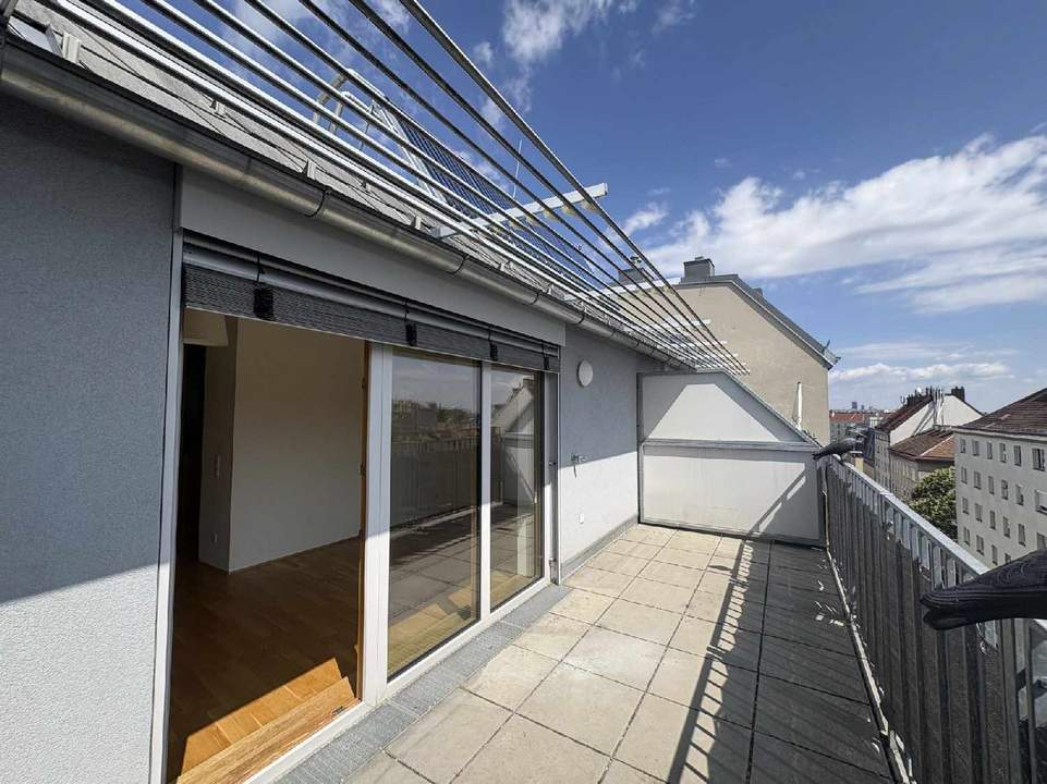 Maisonette Wohnung mit 3 Zimmern und großer Terrasse – nahe Reumannplatz!