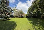 SONNIG UND EBENERDIG MIT SCHÖNEM BAUMBESTAND