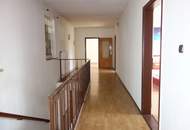 Schnäppchen!!! Geräumiges Reihenhaus mit Garage, Stadel und gemeinschaftlichen Garten/Hof (Provisionsfrei)