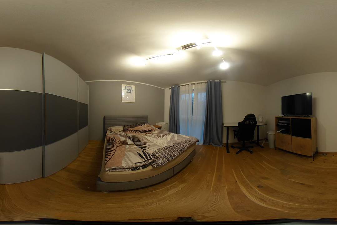 Gemütlicher Wohntraum mit viel Platz, großem Eigengrund und Dachterrasse