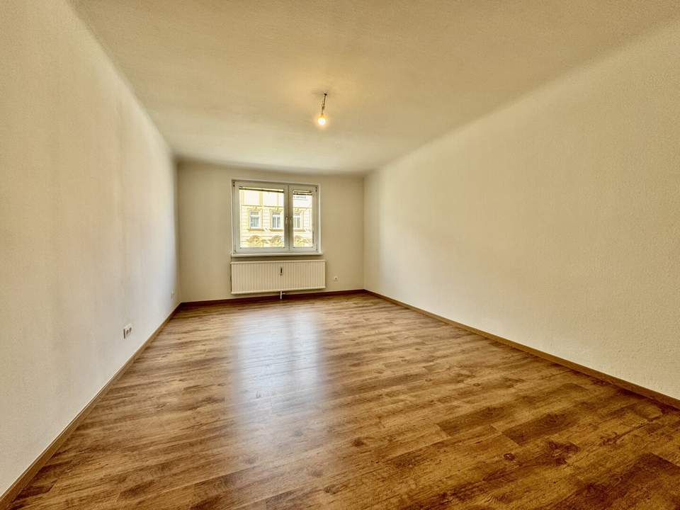 GROSSE 4 ZIMMER NEUBAUWOHNUNG IN SEHR GUTER INFRASTRUKTUR