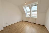 Nähe U1 | Zwei-Zimmer-Dachgeschosswohnung mit Gemeinschaftsdachterrasse