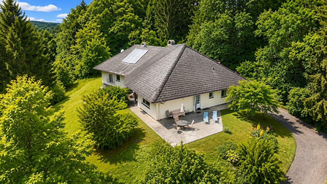 *** Ein Rückzugsort mit viel Freiraum *** Vielseitiges Anwesen mit Nebengebäude nahe dem Keutschacher See