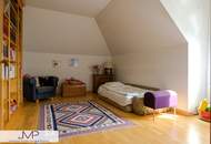 Gepflegte 7-Zimmer Doppelhaushälfte in Ruhelage nahe Ortskern von Grinzing!