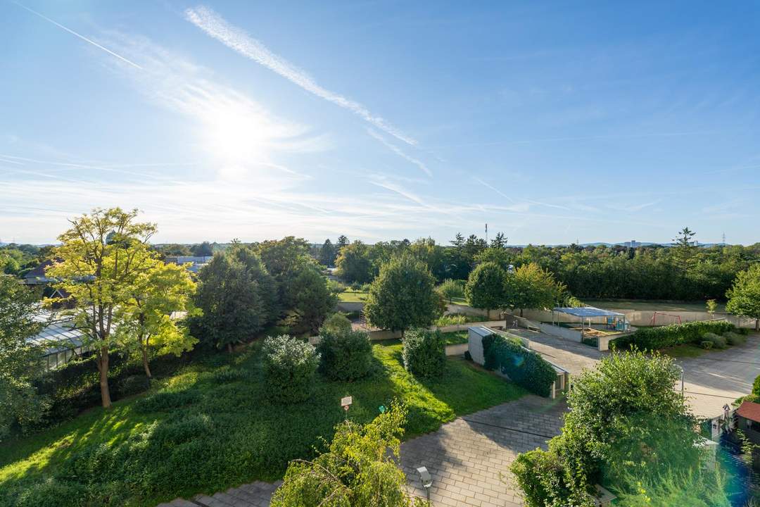 "Helle und voll möblierte Wohnung"