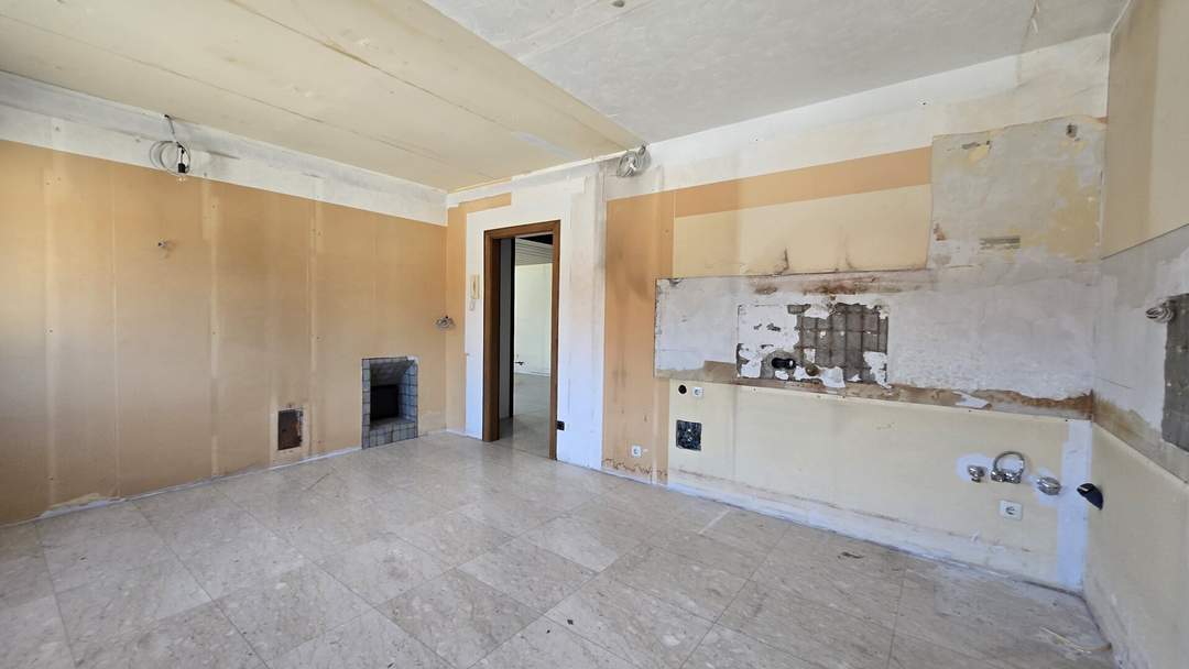 Charmante 3-Zimmer-Wohnung in 1100 Wien – Ihre Sanierungschance mit Loggia * KFZ Garagenplatz * Sauna