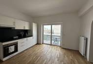 UNBEFRISTETE große 5 Zimmer im frisch ausgebauten Dachgeschoss mit DG-Terrasse!