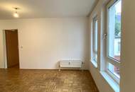 Hofseitige 2-Zimmer-Wohnung im 2. Liftstock in Westbahnhof-Nähe