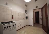 Altbauwohnung mit Entwicklungspotenzial: 73 m², 1. Stock, ruhige Lage zum Innenhof