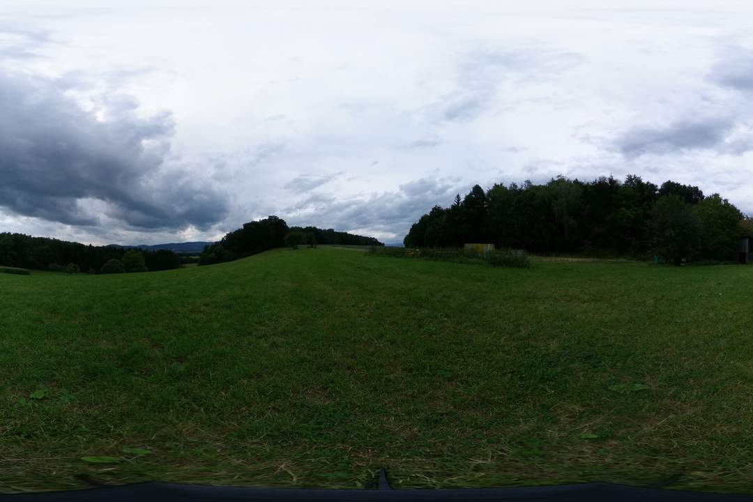 Großes Grundstück in wunderschöner Lage.