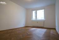 Hochwertig renovierte 103m² - 3 Schlafzimmer, 40m² große Wohnküche, 2 Bäder, Gäste-WC, 2. Liftstock, in ruhiger Einbahngasse!