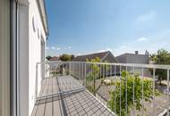 ++NEU++ Hochwertige 2-Zimmer DG-Wohnung mit zwei Balkonen, Ruhelage im Hof!