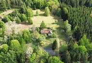 Einzellage: Idyllisches Landhaus mit ca. 9ha Wald und Teich