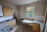 Helle 4 Zimmer Wohnung | Erzbischofgasse | 87 m² sanierungsbedürftig